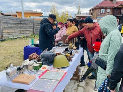 Со времён Советского союза до эпохи династии Романовых: выставка «Старинный Якутск»