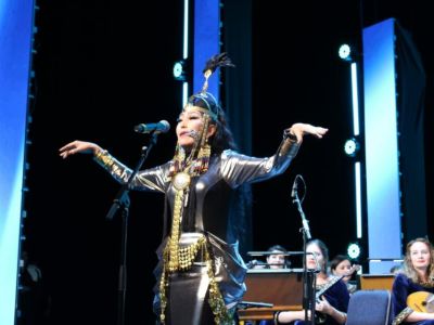 «В мире Олонхо»: якутский эпос прозвучал в Бахрейне и Омане / Мария Горохова   