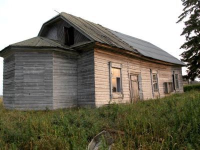 Деревянная церковь (сельский клуб)