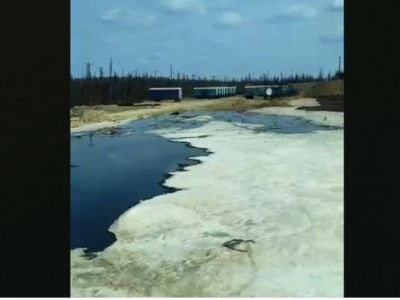 Разлив нефтепродуктов произошел на месторождении «Сургутнефтегаза» в Ленском районе Якутии