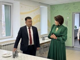 Начальник Управления образования посетил обновленную столовую Табагинской школы