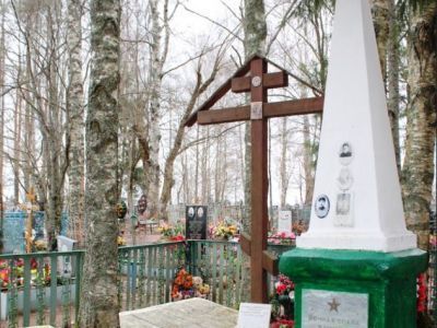 Братская могила советских воинов, погибших в годы Великой Отечественной войны