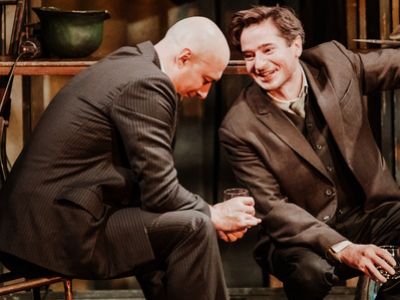 Три товарища