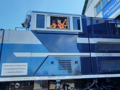 Экскурсию для детей организовали «Железные дороги Якутии»