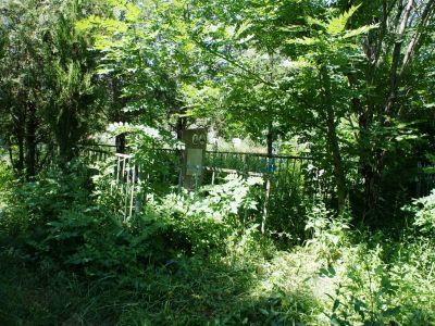 Братская могила мирных жителей-жертв фашистского террора