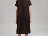 Свободное платье А-силуэта