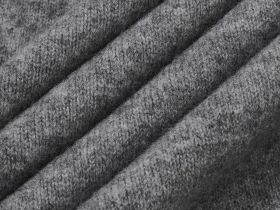 Вязаное платье полуприлегающего силуэта