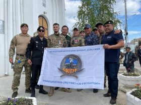 В Якутске возложили цветы в честь Дня ветеранов боевых действий