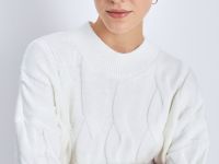 Свитер свободного кроя