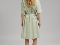 Платье из тенселя с эластичным поясом