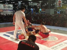 Сенсационная смена мирового лидера в мас-рестлинге