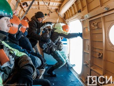 Небесная подмога: как авиационные подразделения помогают тушить пожары в Якутии