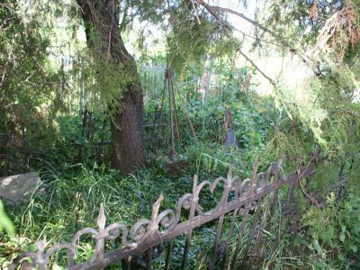 Братская могила мирных жителей-жертв фашистского террора