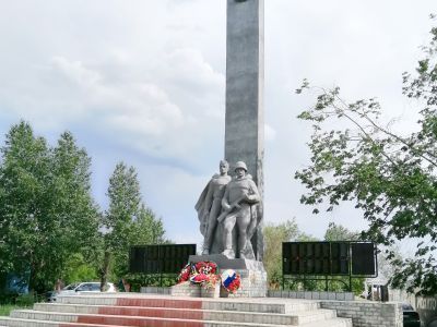 Обелиск Славы воинам, погибшим в годы Великой Отечественной войны (1941-1945 гг.)