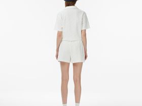 Женские шорты Lacoste