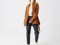 Женское кожаное полупальто Lacoste с поясом