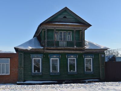 Деревянный одноэтажный жилой дом