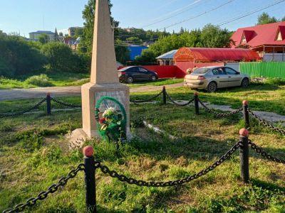 Братская могила красноармейцев, погибших в период гражданской войны в 1918 году (12 чел.)