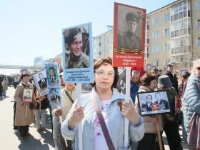 Фото. В Якутске акция «Бессмертный полк» собрала более 50 тысяч человек