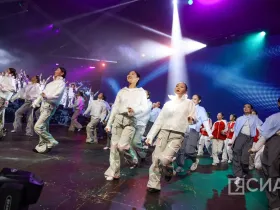 На закрытии «Муус Устар» представили театрализованное шоу «Якутия — Земля героев»