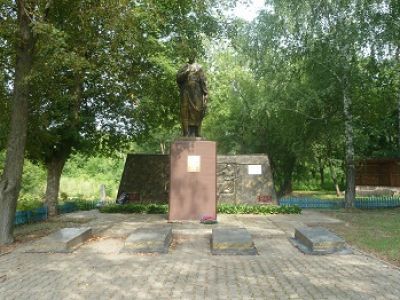 Братская могила советских воинов, погибших в годы Великой Отечественной войны