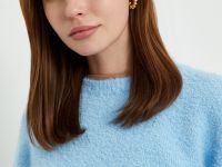 Джемпер свободного силуэта с объемными рукавами