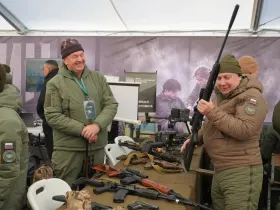 На полигоне «Сулус» развернули выставку Центра «Воин»
