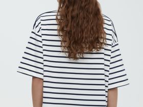 Футболка в полоску свободного силуэта