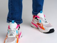 Кроссовки для девочек