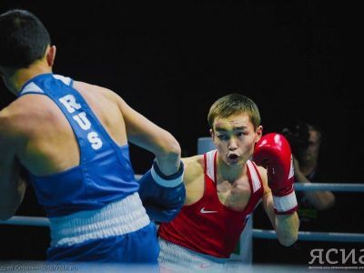 Василий Егоров одержал первую победу на чемпионате России по боксу