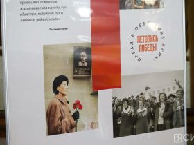 В Якутске проходит выставка «Парад в объективе ЯСИА: летопись Победы»