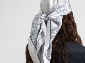 Платок шейный Horses