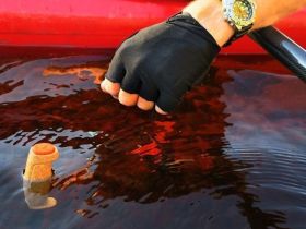 Нож с фиксированным лезвием Morakniv Floating Serrated Knife, сталь Sandvik 12C27, рукоять пробковая