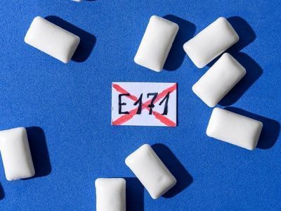 В Евросоюзе ввели запрет на распространенную пищевую добавку Е171
