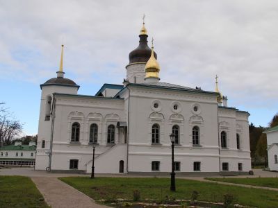 Собор Спасо-Елизаровского монастыря