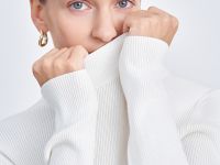 Джемпер приталенного силуэта с воротником-стойкой