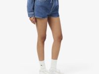 Женские джинсовые короткие шорты Lacoste