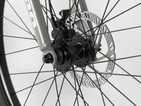 Подростковый велосипед Haro Flightline 24 Plus DS, год 2025, цвет Серый