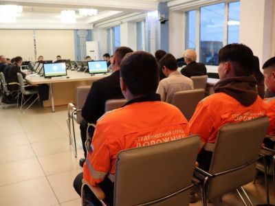 В Минтрансе Якутии провели встречу со студентами автодорожного факультета СВФУ