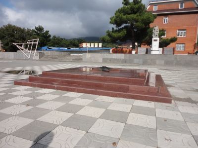 Братская могила 560 советских воинов, погибших в боях с фашистскими захватчиками