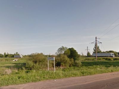 Памятное место, куда 27 апреля 1928 года пришел в Краснодворскую коммуну трактор «Фордзок-путиловец» – первый трактор на руднянскую землю