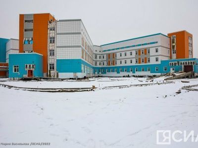 Депутат Госдумы Галина Данчикова осмотрела строящийся онкоклинический центр в Якутске