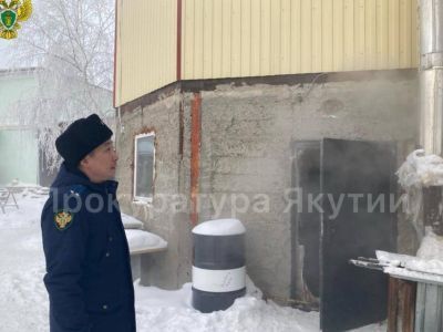 В Якутске в частном доме несколько человек отравились угарным газом. Погибла женщина