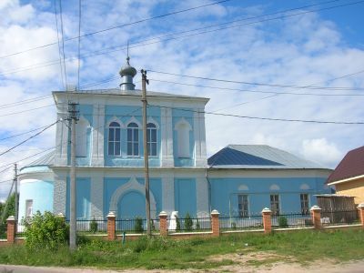 Церковь Покровская с пределами Усекновения Главы Иоанна Крестителя и Флора и Лавра