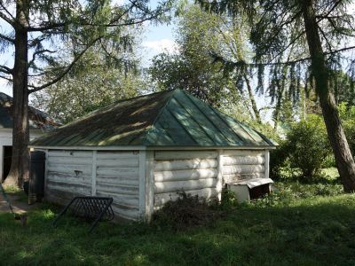 Сарай при каменке