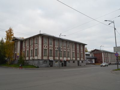 Ансамбль административных зданий Управления Мурманской железной дороги (1917 г., 1947 г.)