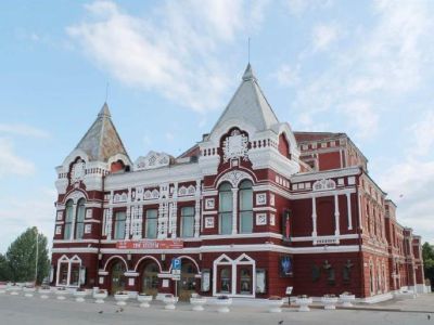 Здание городского театра