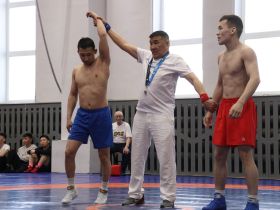 В Якутске выявили победителей турнира по хапсагаю на призы радио «Тэтим»