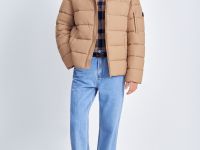 Утепленная стеганая куртка со съемным капюшоном