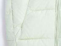 Утепленный жилет с капюшоном